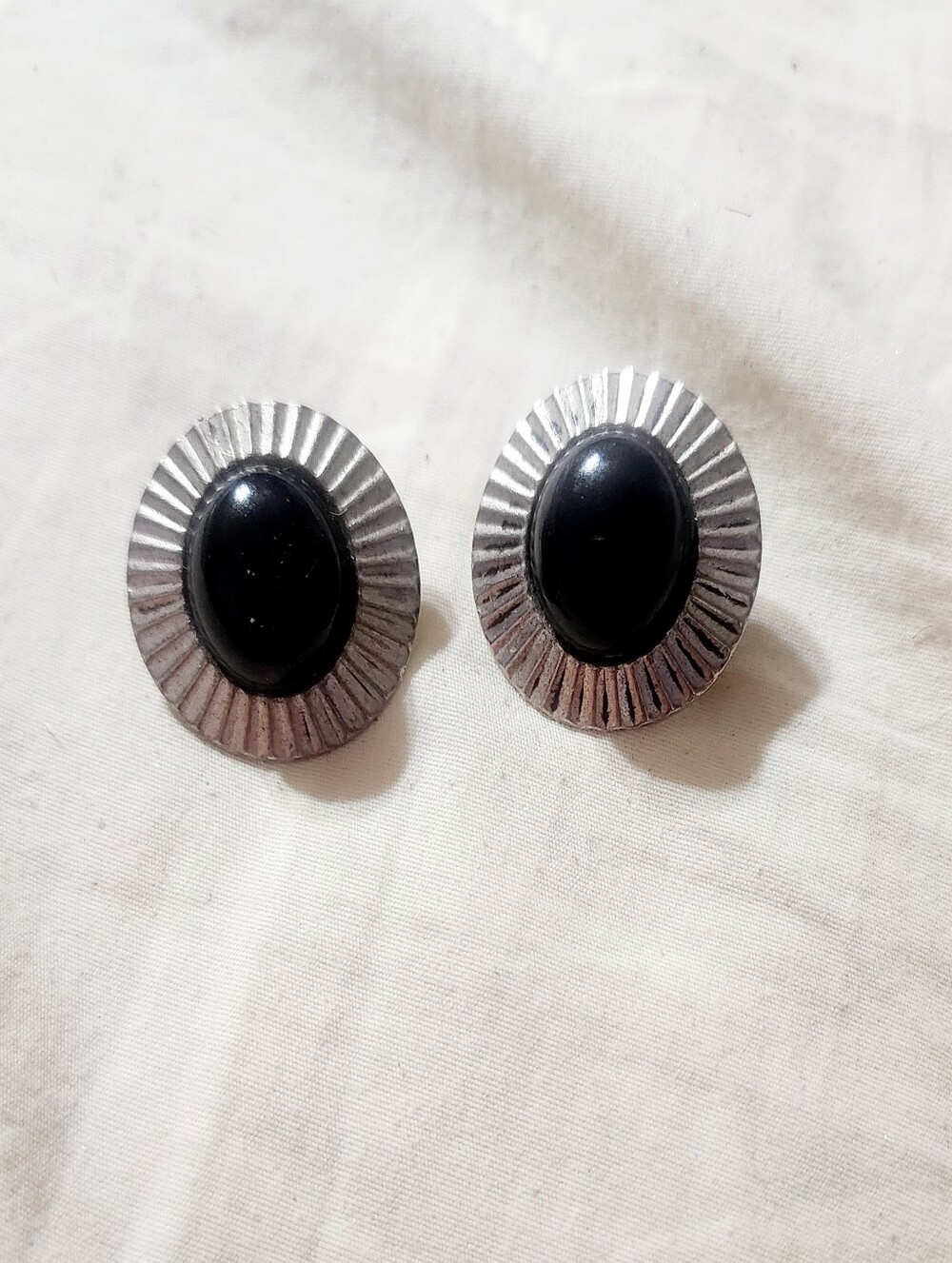 Source Unknown Silver-Tone Earrings with Black Cabochon Centers